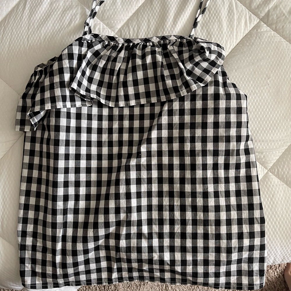 Black and white tank top!